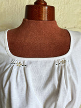 Load image into Gallery viewer, Embroidered Linen Blouse - 12/14