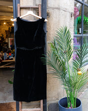 Load image into Gallery viewer, 1960's Velvet Wiggle Dress with Tassels and Scalloped cut, size 6-8