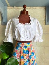 Load image into Gallery viewer, Frilly Cropped Cotton Blouse - 14