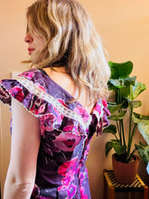 Load image into Gallery viewer, 1970s frilly frock
