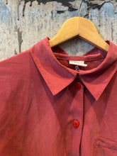 Load image into Gallery viewer, 1980s Raspberry silk shirt
