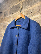Load image into Gallery viewer, Felt boxy blue jacket
