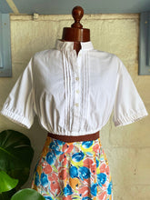 Load image into Gallery viewer, Grandad Collar Cotton Blouse - 8/10
