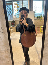 Load image into Gallery viewer, 1970s Italian leather round bag
