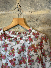 Load image into Gallery viewer, 1960s floral boxy blouse
