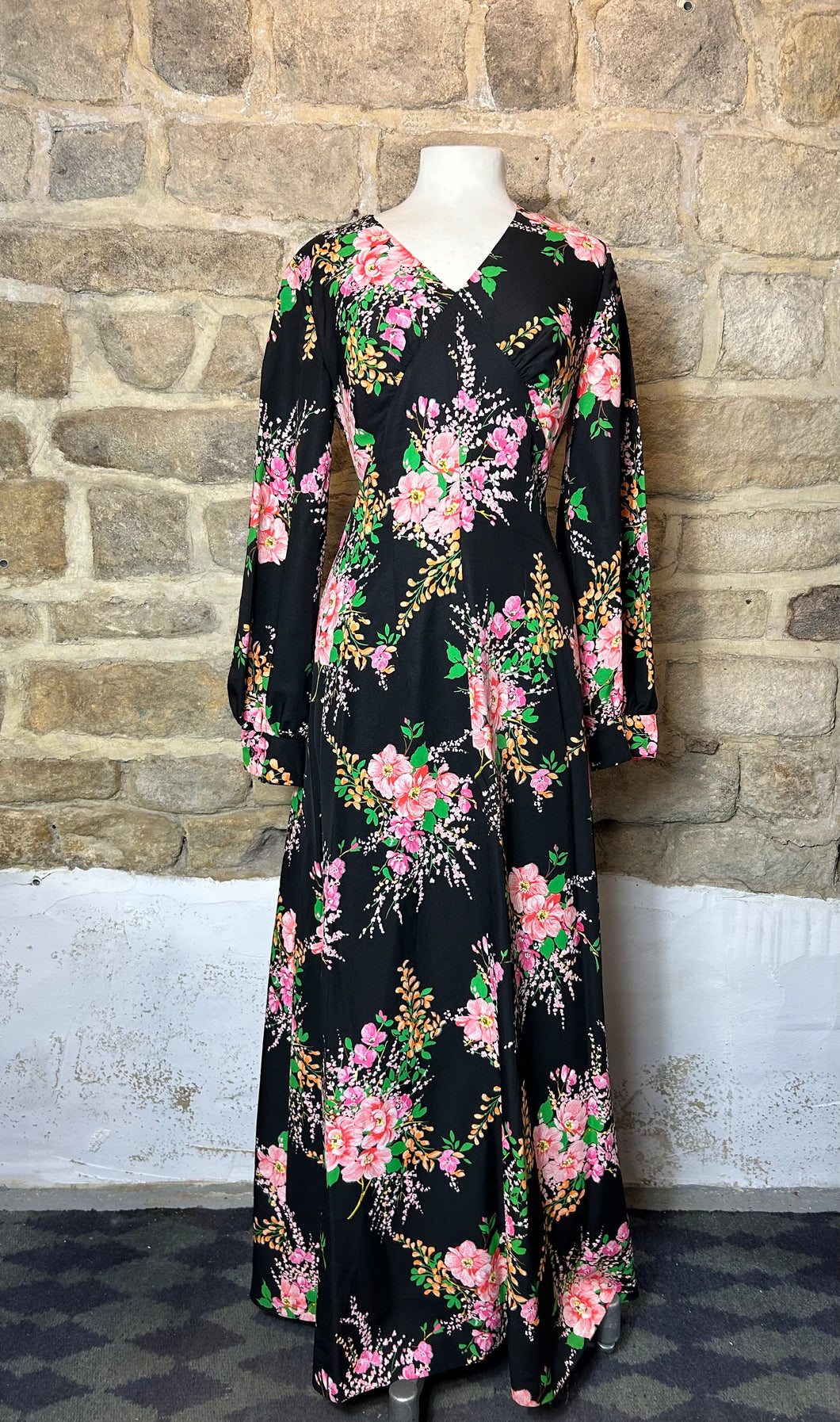1960s floral middle panel dress