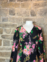 Load image into Gallery viewer, 1960s floral middle panel dress
